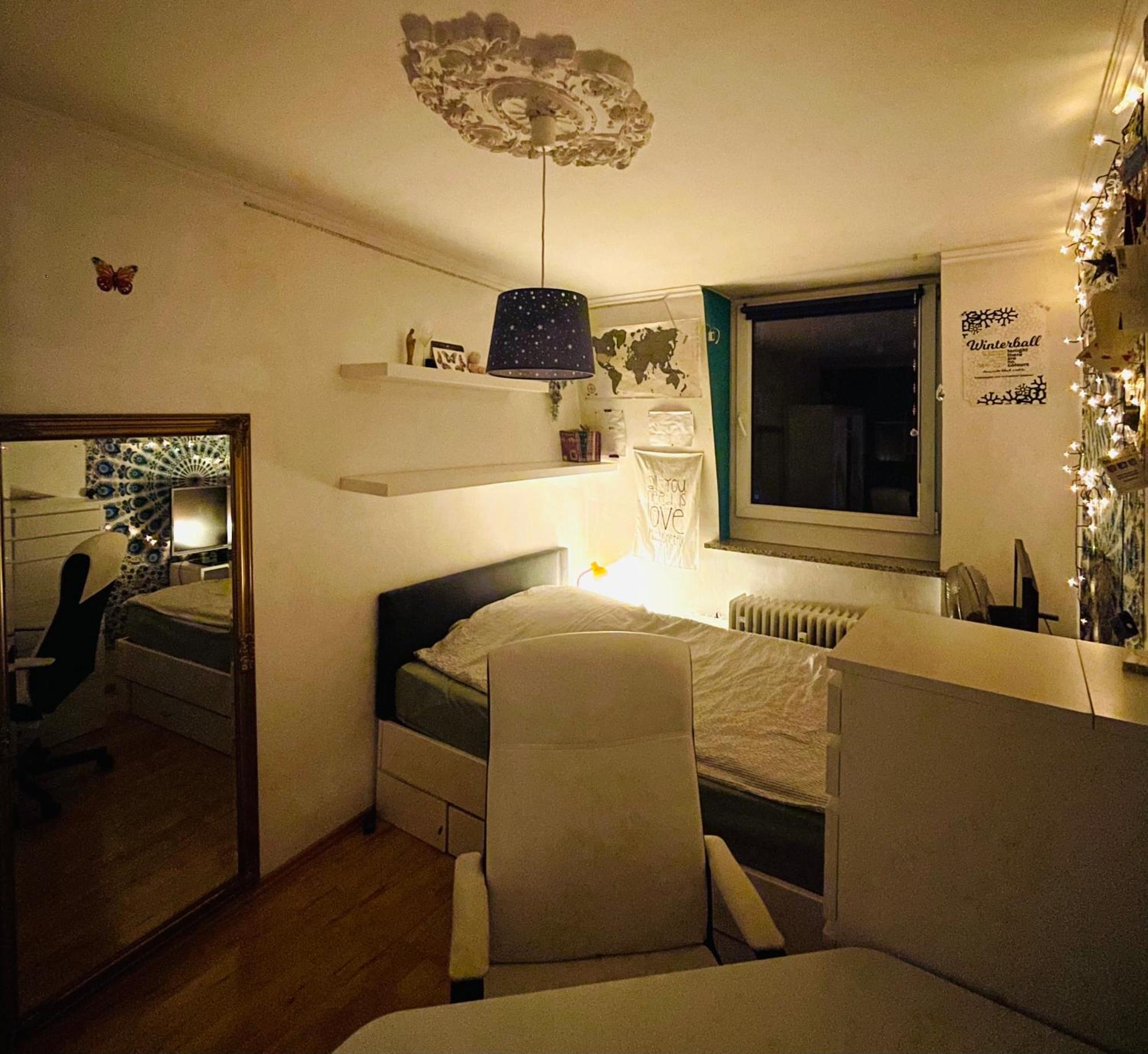 Helle, Grosse, Zentrale Mit Balkon Munich