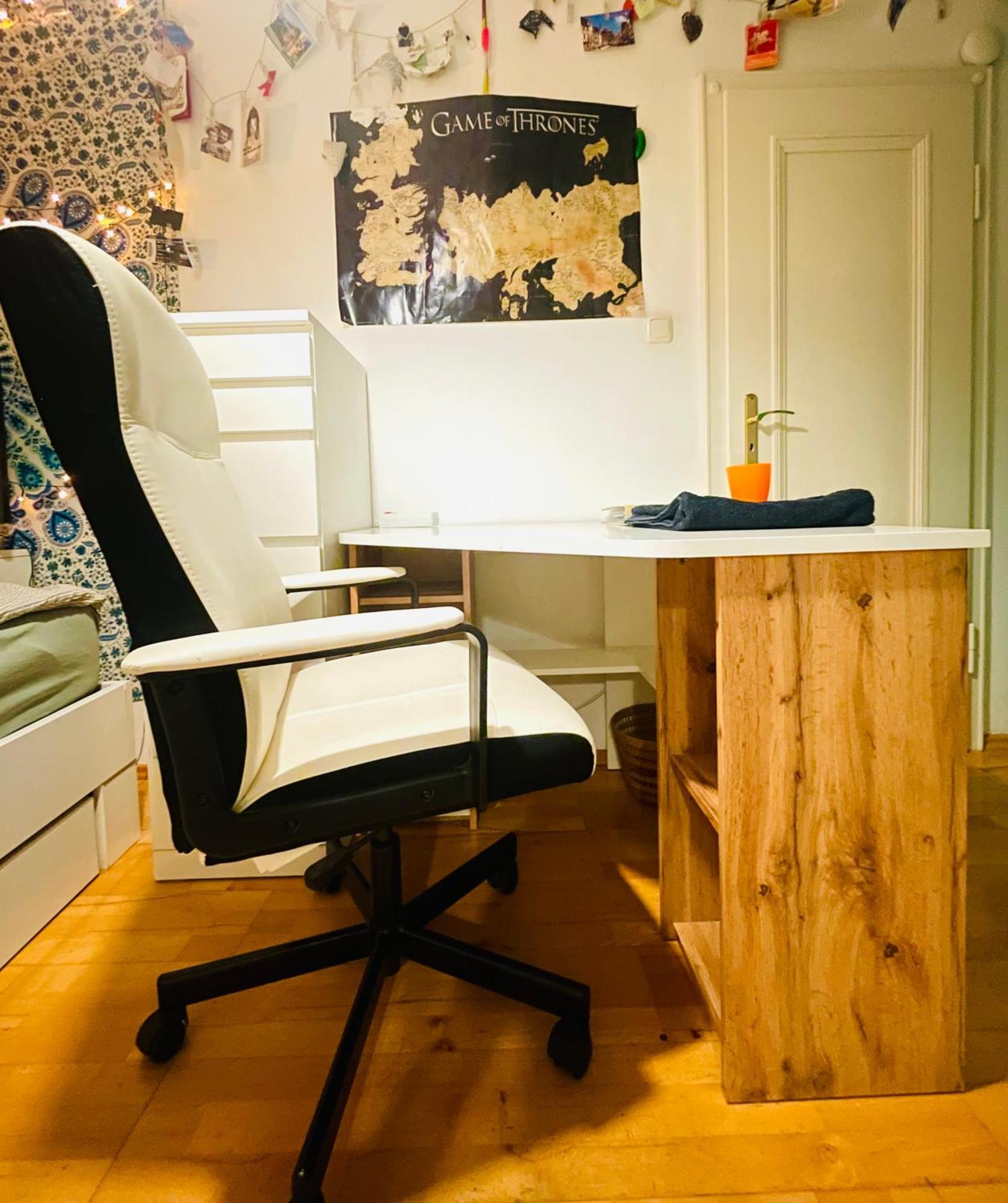 Appartement Helle, Grosse, Zentrale Mit Balkon München
